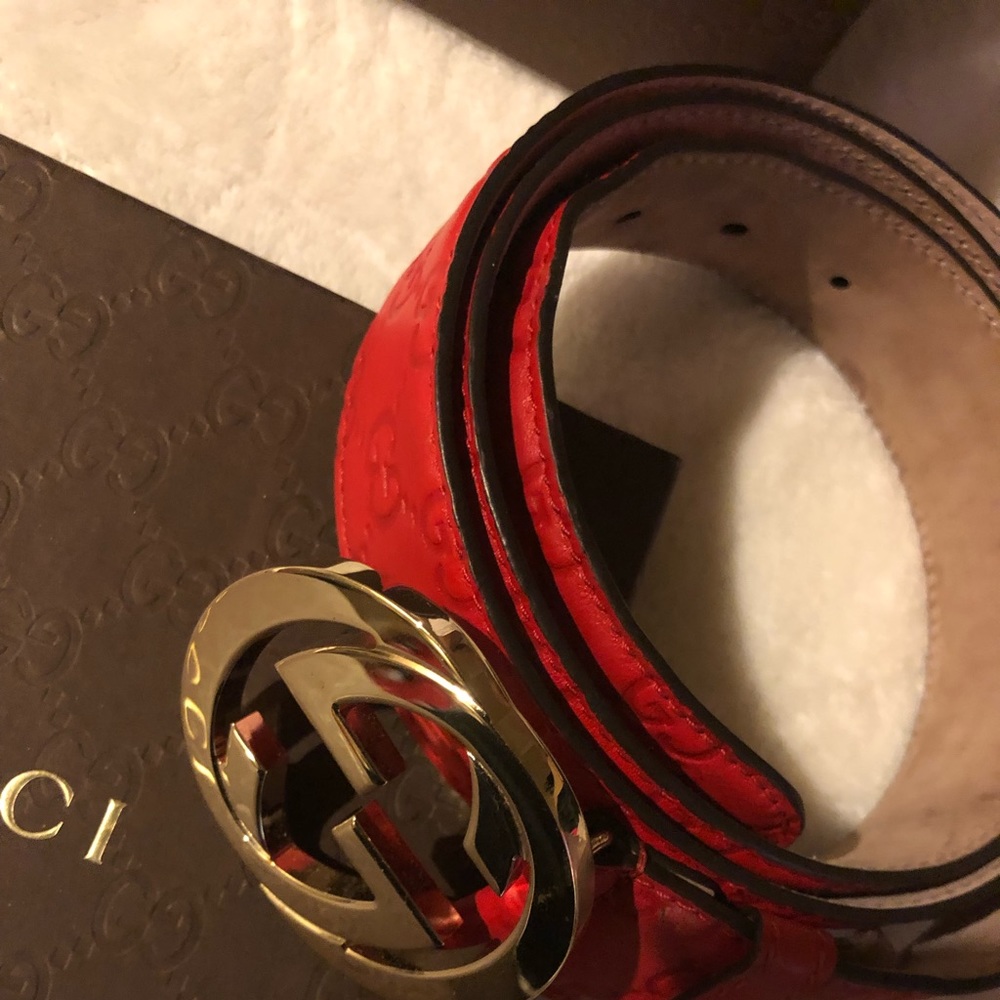 GUCCI BELT RED LEATER